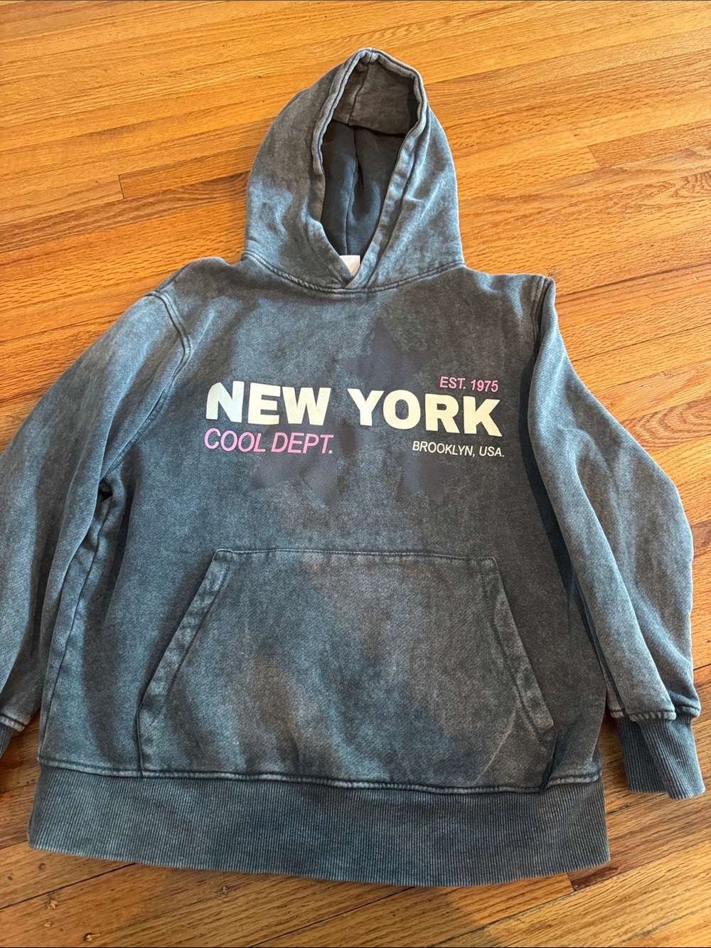 Zara Washed Gray "New York" Hoodie Set with Pink Accents size 9/10.